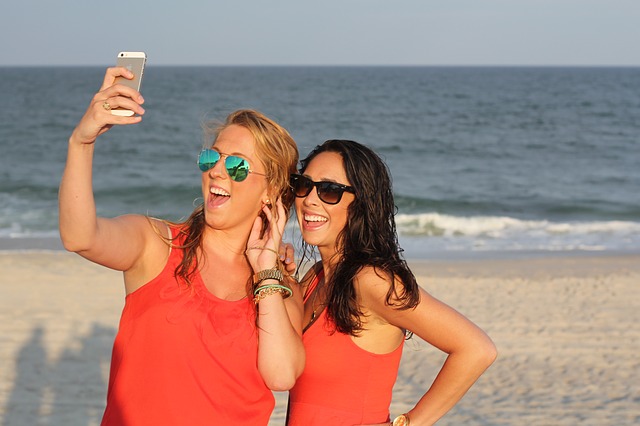 Why Renting A Cell Phone Abroad Can Be The Best Option On Vacation