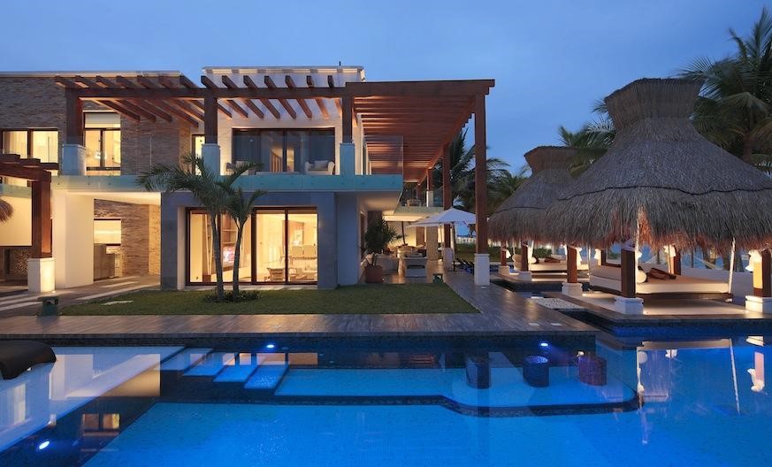 Surf 7 Websites To Find A Luxurious Villa For Your Vacations