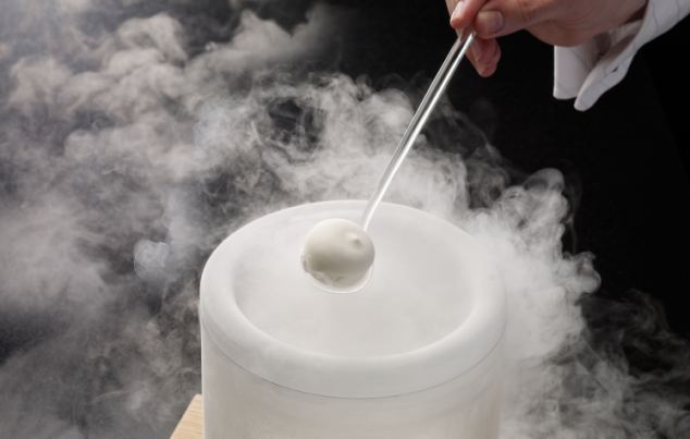 Cooking with liquid nitrogen