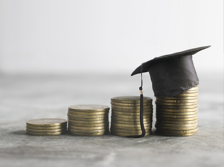 7 Questions to Ask When Refinancing Student Loans