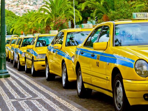 Know How To Pay For Airport Taxis